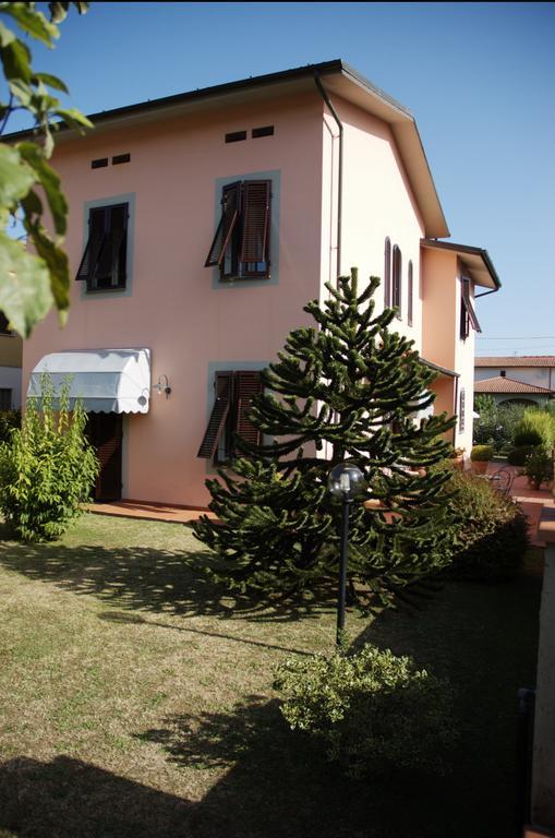 Affittacamere Villa Delia Lucca Luaran gambar
